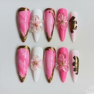 ✨️Pink and White 3d Floral Nail Art Set with Gold Accents